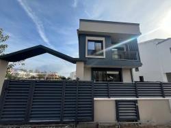 Gümüldür Bölgesin'de Denize 400Mt Mesafe'de Otoparklı Lüx Villa!!!