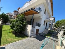 Özdere Çukuraltı Bölgesin'de Denize 100Mt Mesafe'de 3+1 Villa !!!