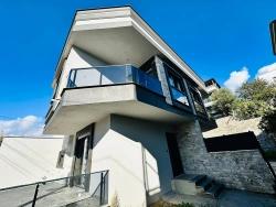 Seferihisar Ürkmez Bengiler Mah. Satılık 2+1 Villa - 150 m²